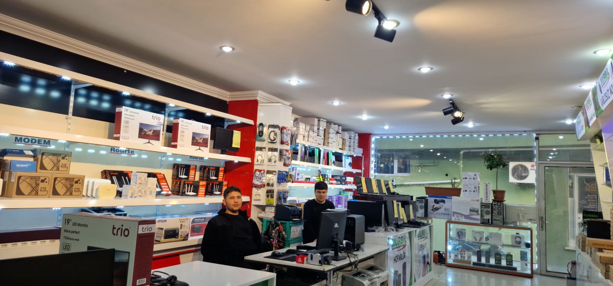 Dinar Bilgisayar Ekran Tamiri: Hızlı ve Güvenilir Çözüm